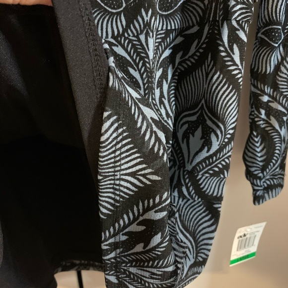 Alfani NWT tiered blue lined top size Large - Picture 8 of 8